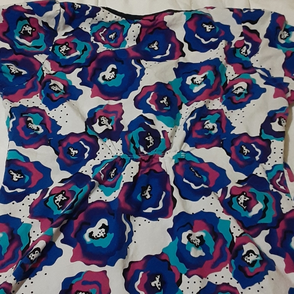 Scrub top - Picture 3 of 3